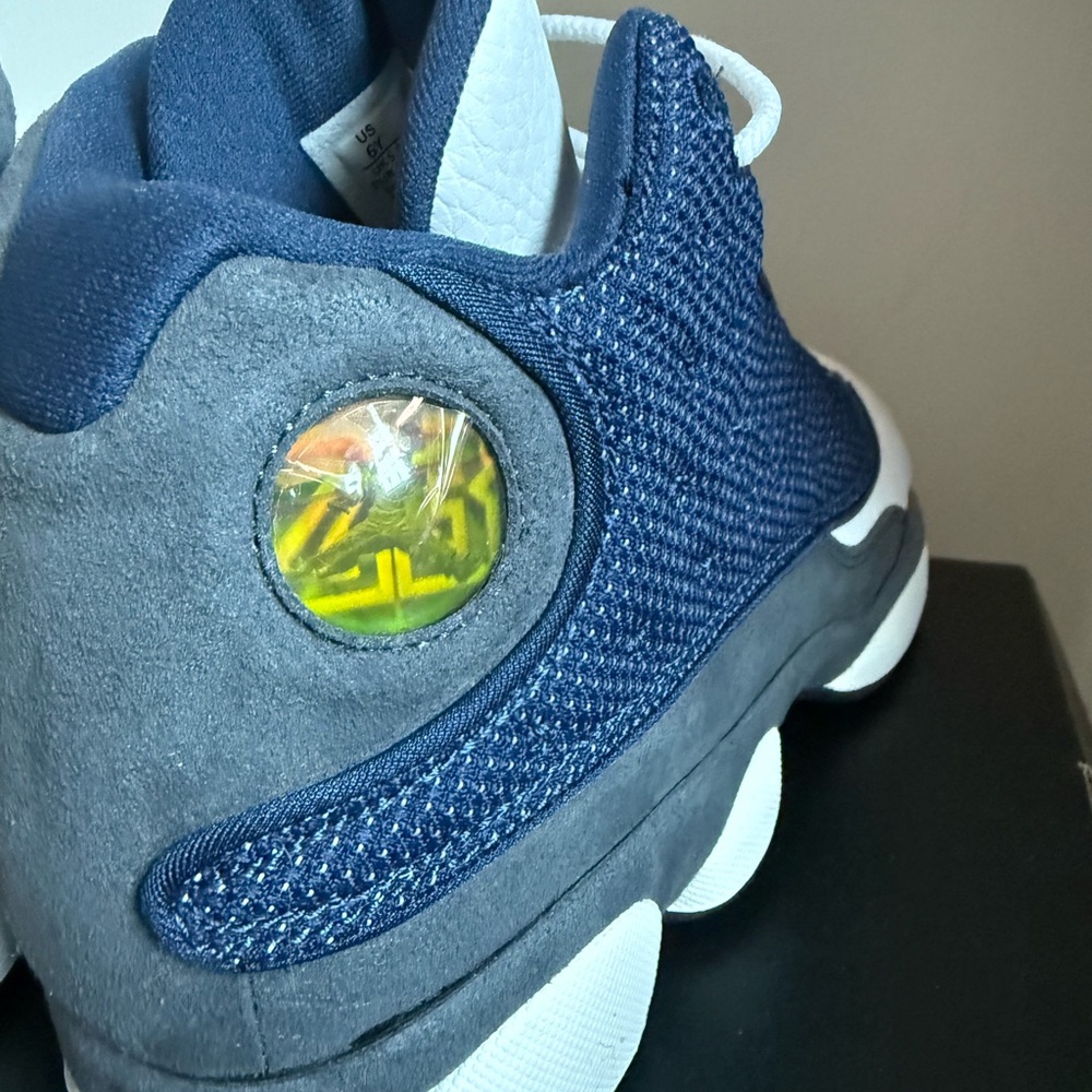 Jordan 13 Retro Navy and University Blue - Picture 9 of 10